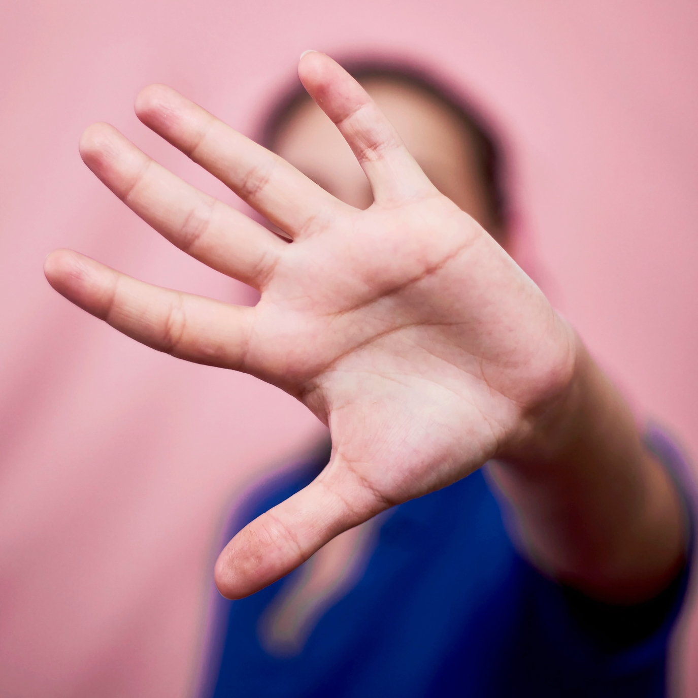 Liliane Lucchesi : 25 novembre – Ensemble, mettons fin aux violences faites aux femmes